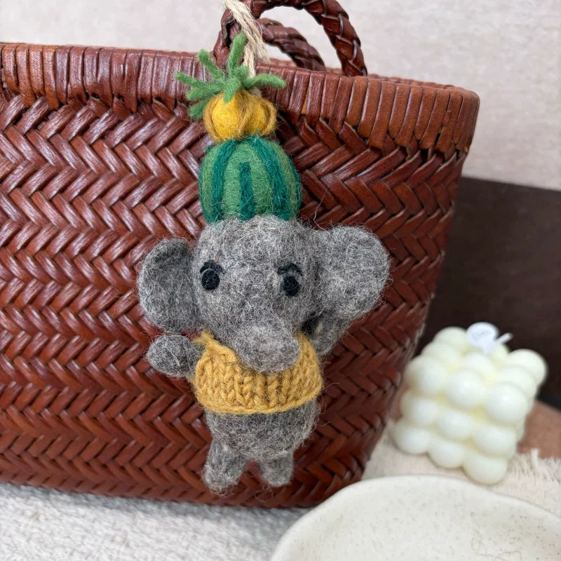Nepalese handmade wool felt cute elephant bag pendant exquisite cartoon baby elephant doll keychain car pendant