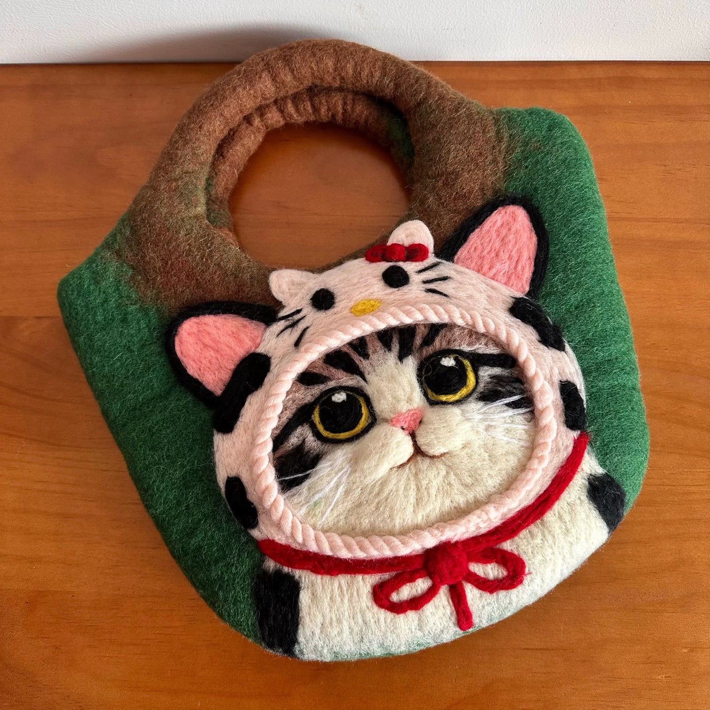 芒僧 尼泊尔进口设计师款纯手工Kitty奶牛头套虎斑猫羊毛毡手提包
