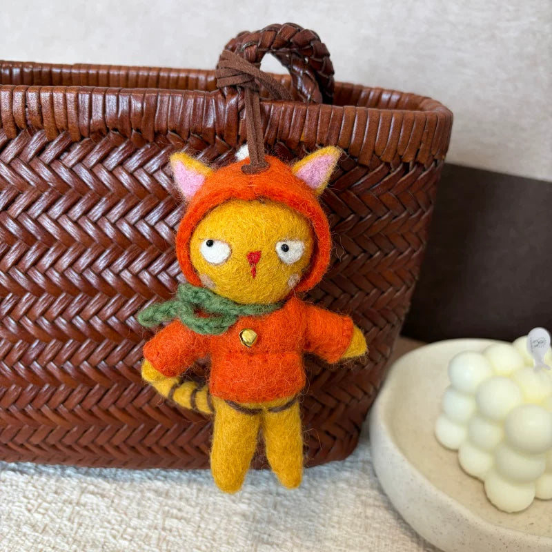 Nepalese handmade wool felt cute tiger coffee bag pendant animal keychain car pendant gift doll