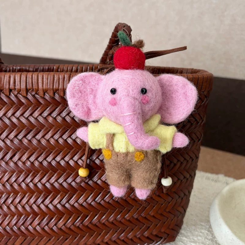 Nepalese handmade wool felt cute elephant bag pendant exquisite cartoon baby elephant doll keychain car pendant