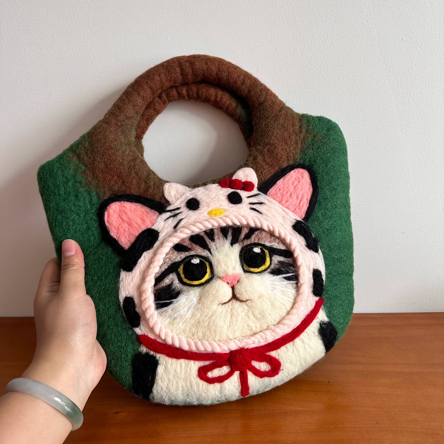 芒僧 尼泊尔进口设计师款纯手工Kitty奶牛头套虎斑猫羊毛毡手提包