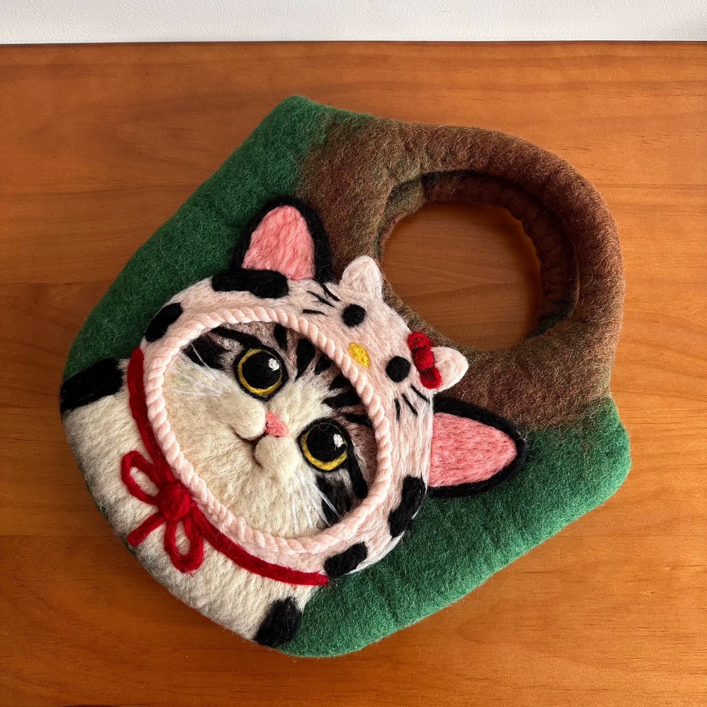 芒僧 尼泊尔进口设计师款纯手工Kitty奶牛头套虎斑猫羊毛毡手提包