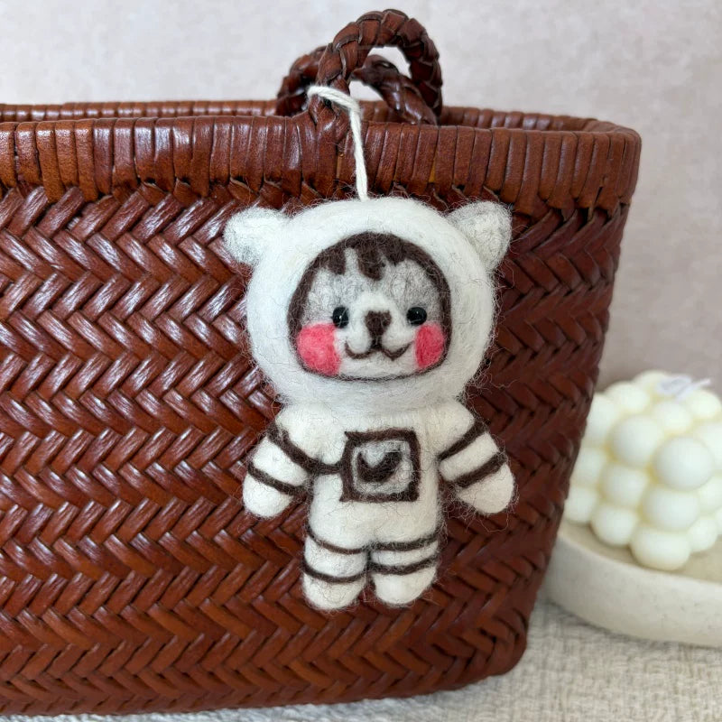 Nepalese handmade wool felt cute tiger coffee bag pendant animal keychain car pendant gift doll