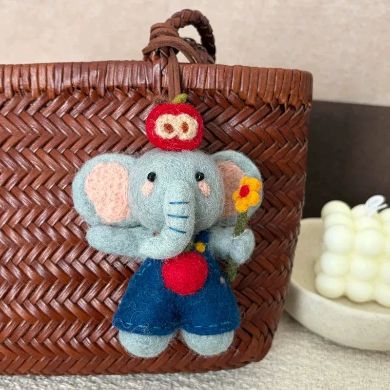 Nepalese handmade wool felt cute elephant bag pendant exquisite cartoon baby elephant doll keychain car pendant