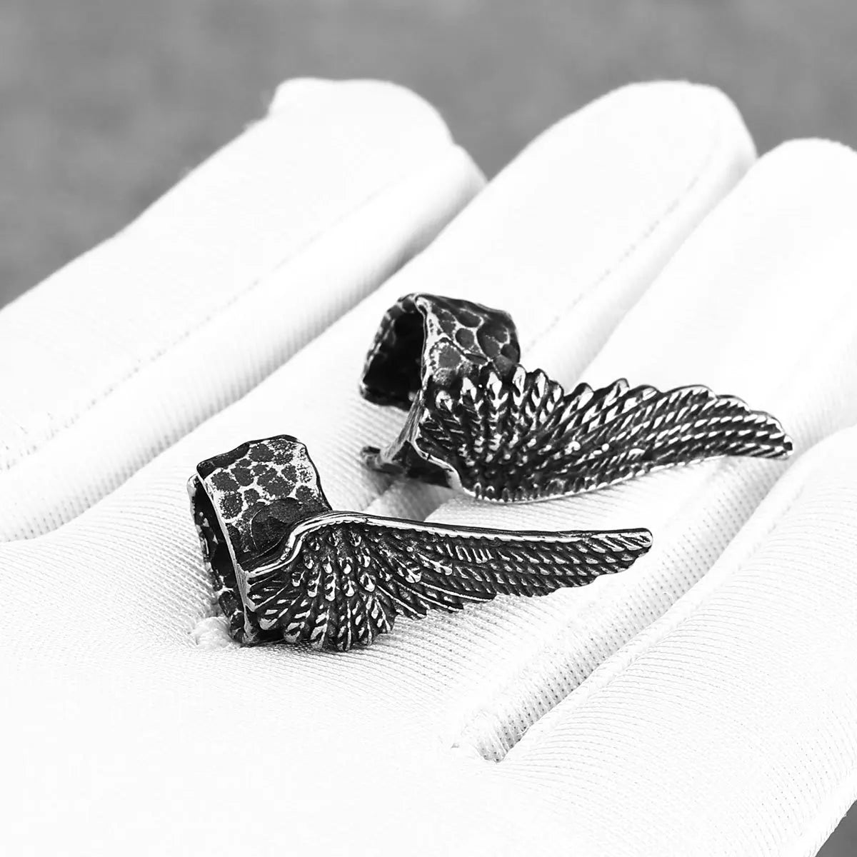 Antique Angel Wings Clip On Earrings For Men Women Stainless Steel Non Pierced Ear Clips Punk Gothic Unisex Designer Jewelry