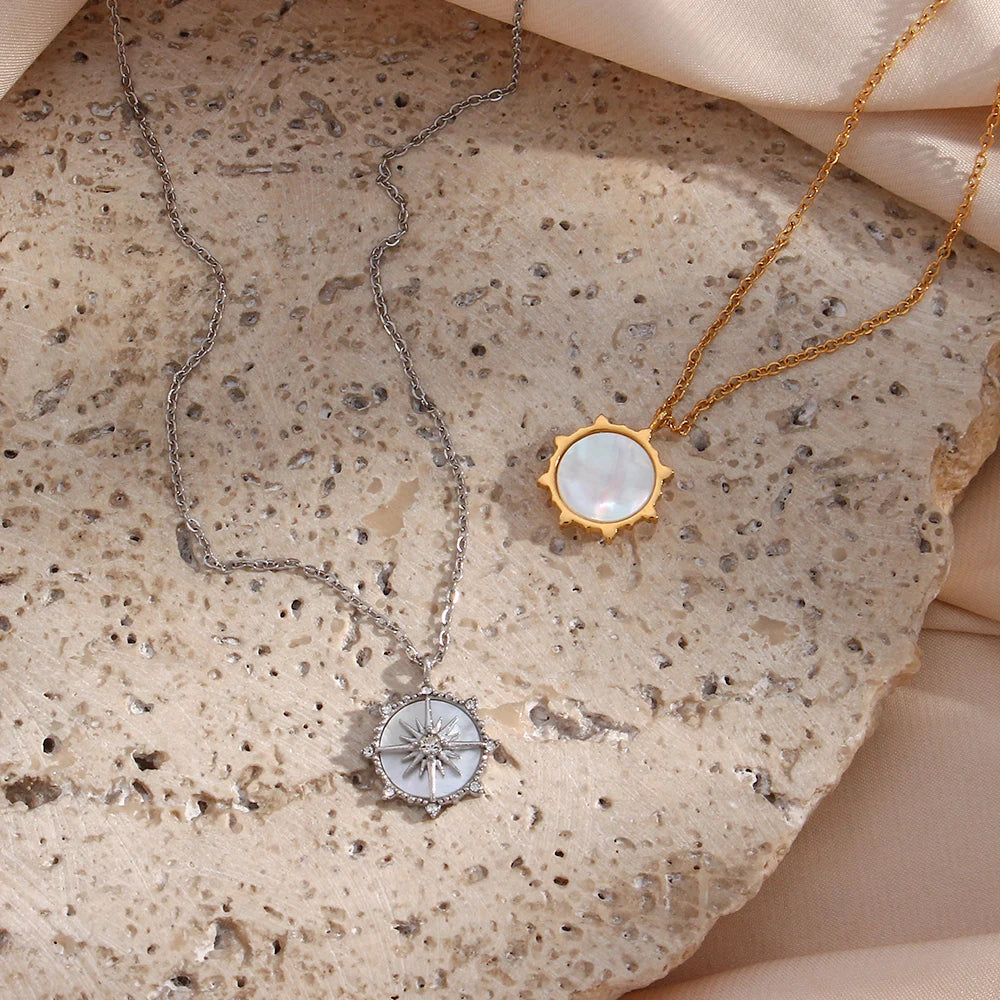 Latest Design Girl's Jewelry Natural Shell Wheel of Fortune Pendant Necklace Stainless Steel Gold Plated Silver Color Necklace