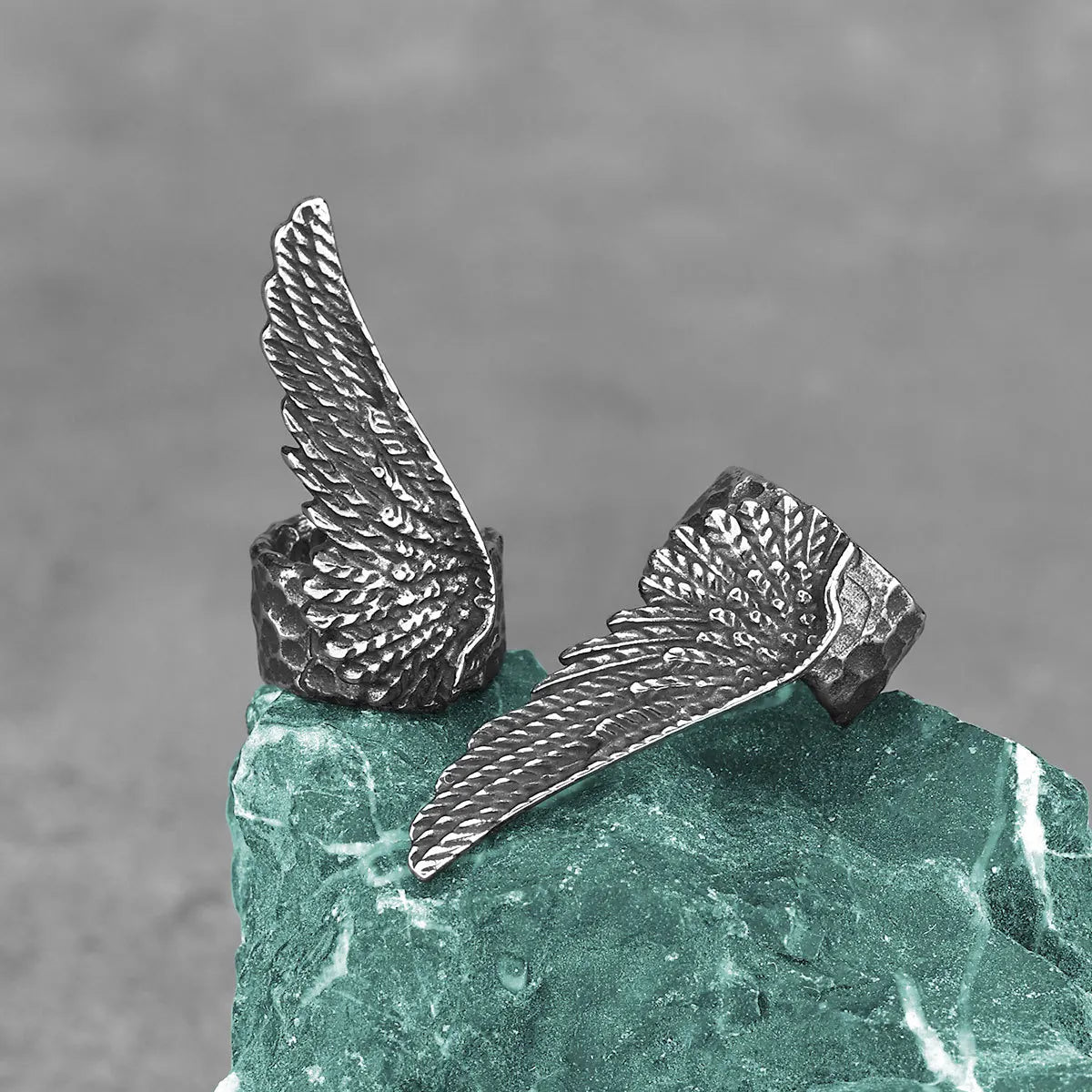 Antique Angel Wings Clip On Earrings For Men Women Stainless Steel Non Pierced Ear Clips Punk Gothic Unisex Designer Jewelry