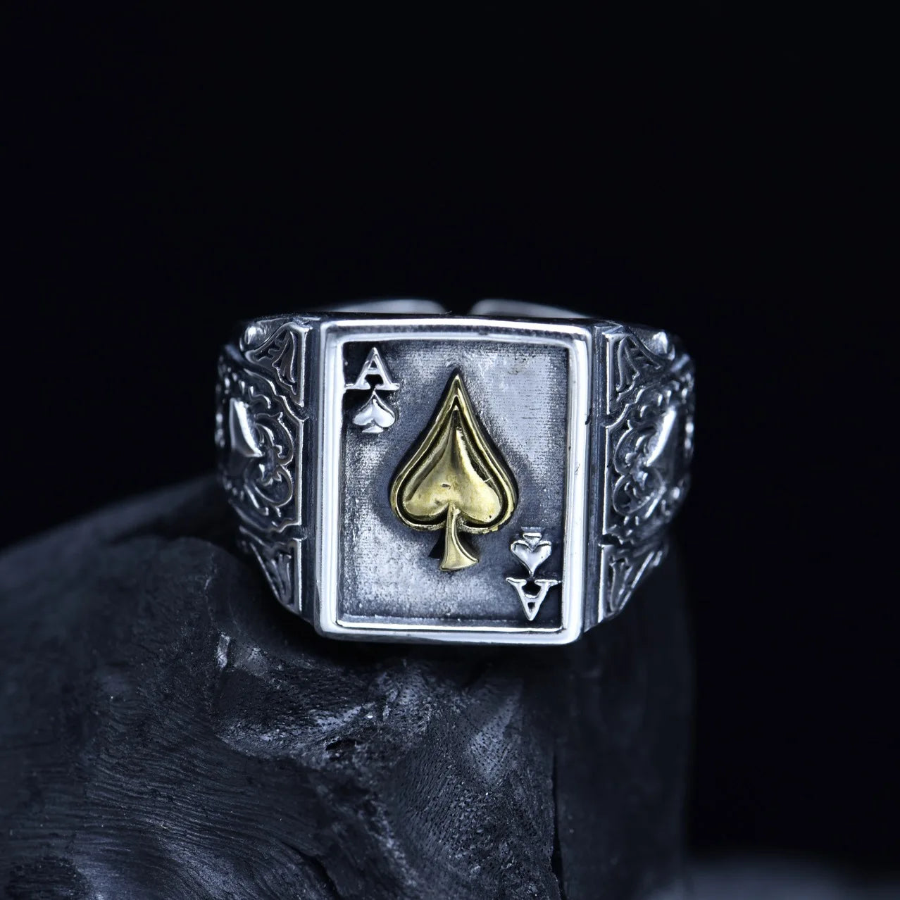 Retro Ace of Spades Ring For Men Silver Color Punk Gothic Open Ring Designer Jewelry Unisex Accessories Creative Peace Art Gift