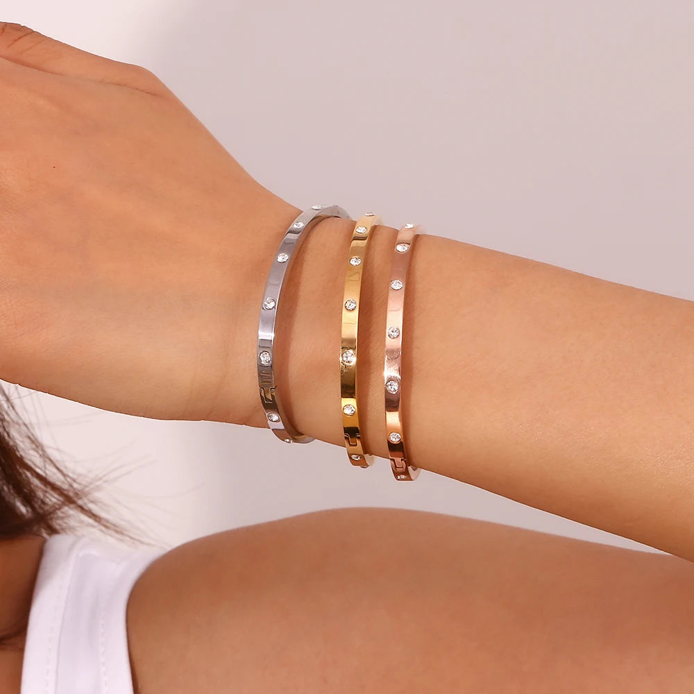 Pulseira Fivela Zircônia Pontilhada Resistente à Água Aço Inoxidável 316L para Mulheres Joia Banhada a Ouro 18K